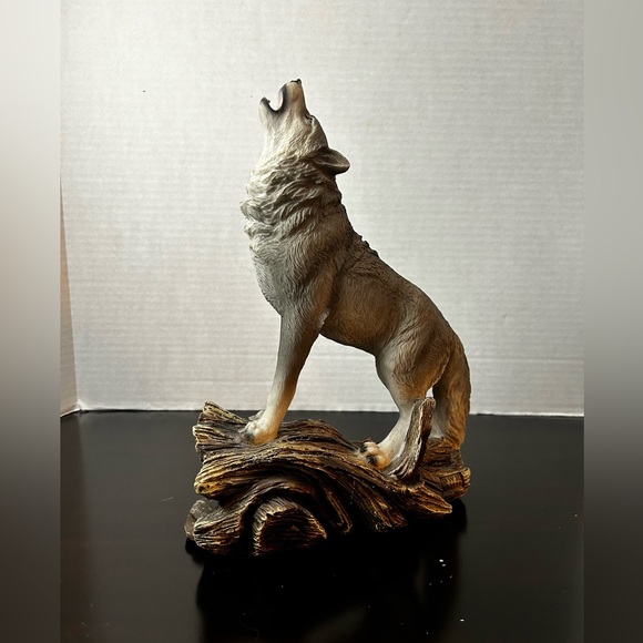 Large Cries Of The Night Howling Alpha Gray Wolf Statue 12"H Spirit Wolves Decor - Picture 4 of 11